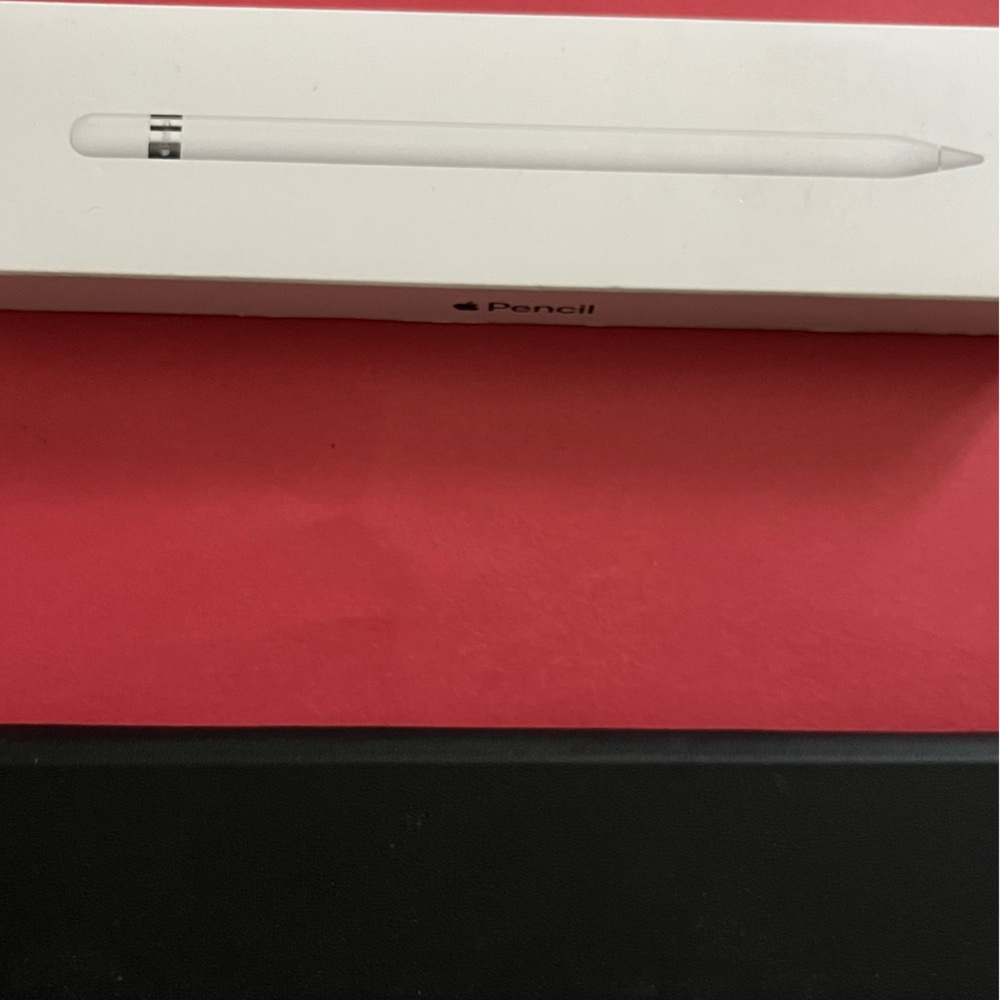 2 Apple Pencils in Classic White